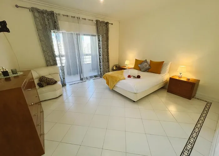 Carmix - Silhueta Citadina Apartment